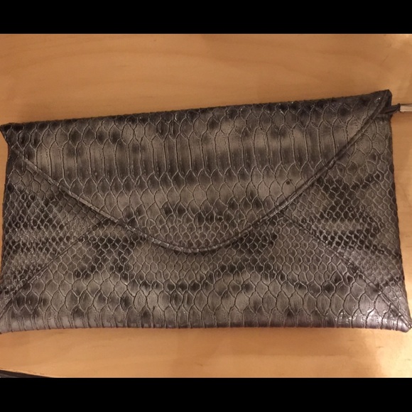 Handbags - Strapless clutch